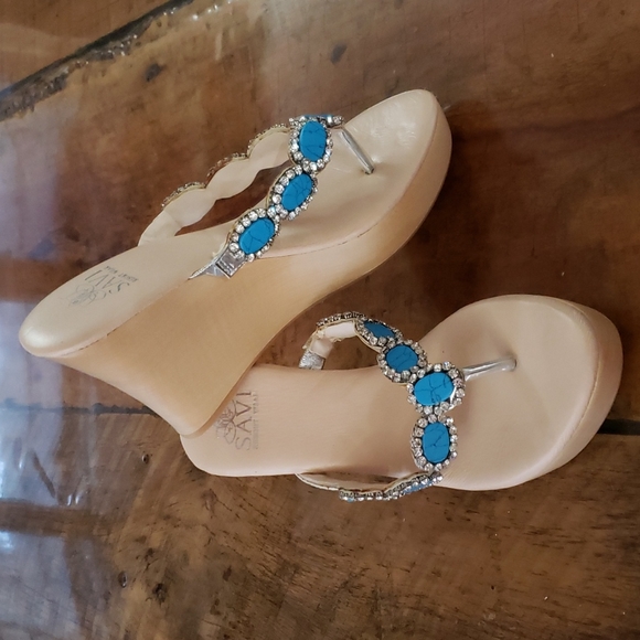 SAVI RESORT WEAR SANDALS - Picture 1 of 6